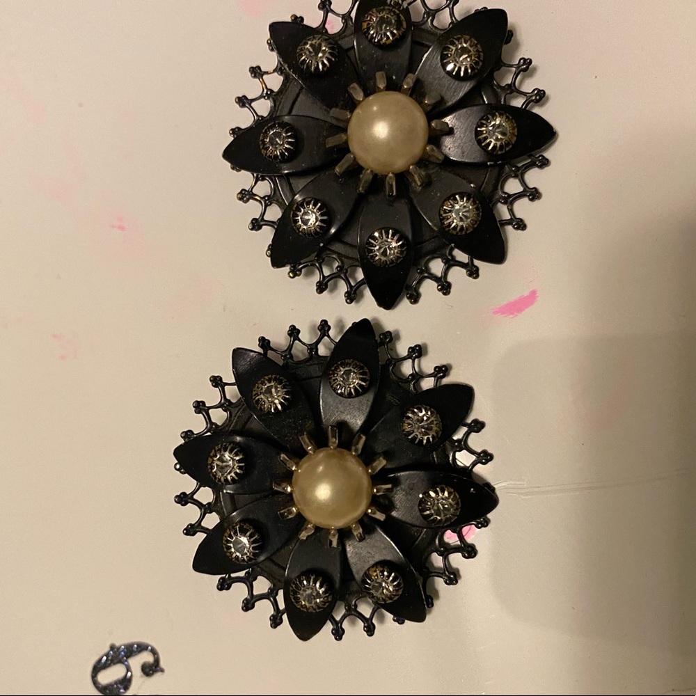 Gorgeous vintage earrings. Most are clip on or screw on. $20 each